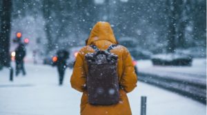 ما الذي يسبب اكتئاب الشتاء ؟ طريقة العلاج الأكثر فعالية